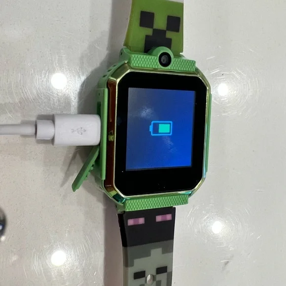 Minecraft Kids Interactive Watch (2) - Picture 3 of 7